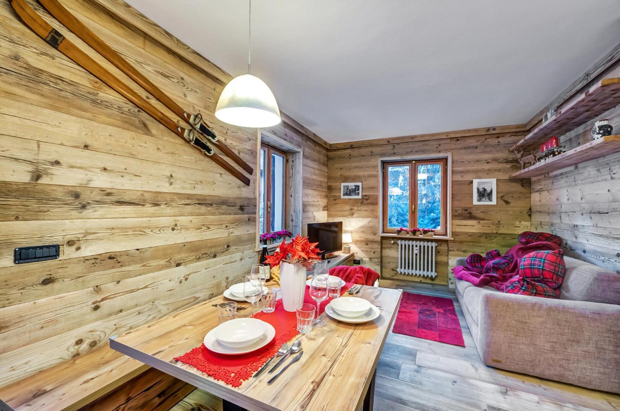 Casa Entreves - Ristrutturata Con Parcheggio Courmayeur Kültér fotó