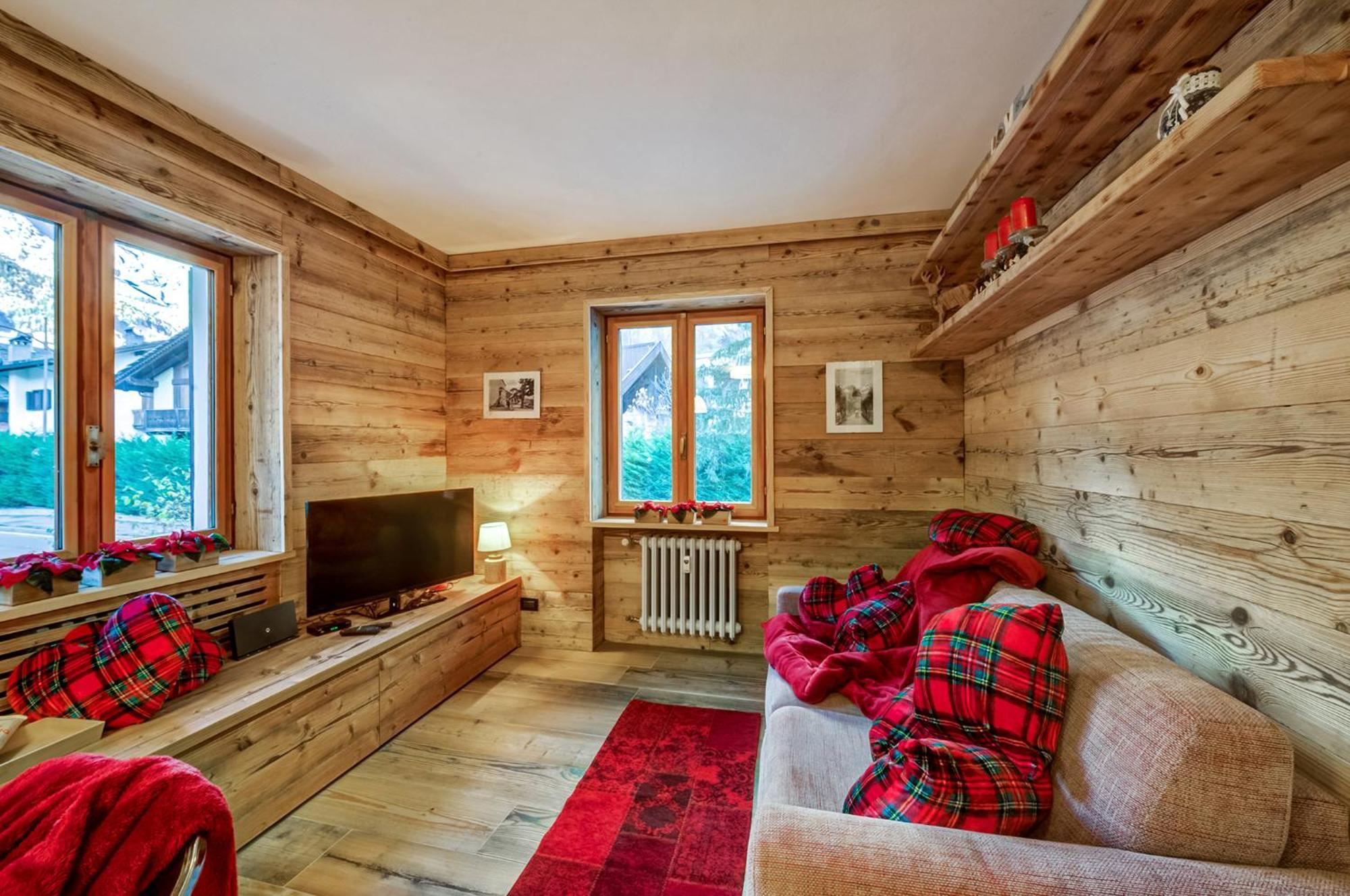 Casa Entreves - Ristrutturata Con Parcheggio Courmayeur Kültér fotó