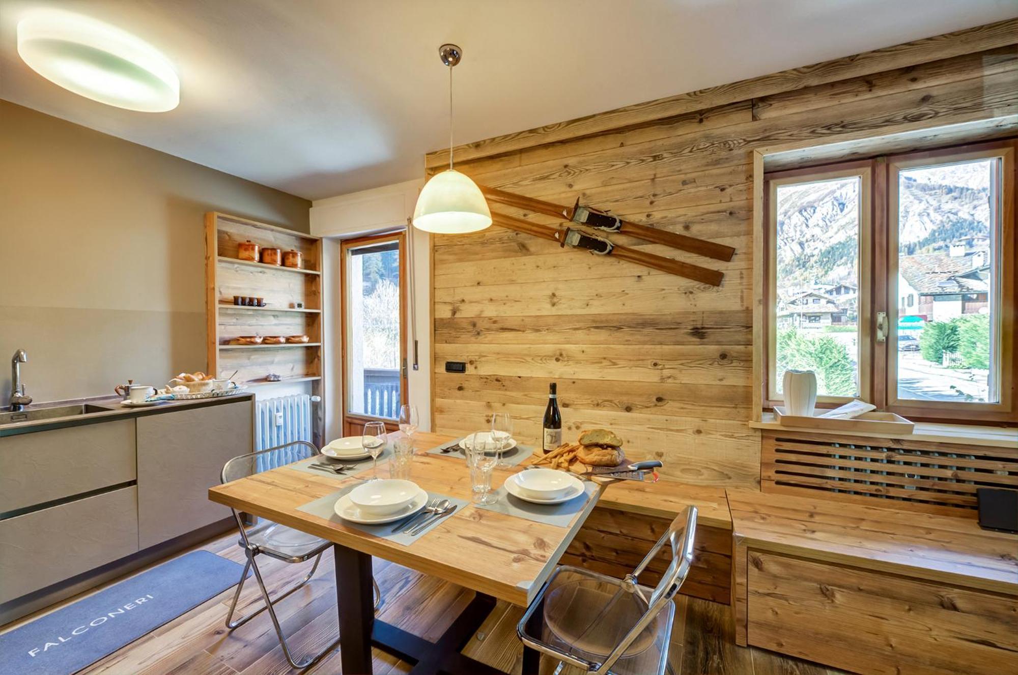 Casa Entreves - Ristrutturata Con Parcheggio Courmayeur Kültér fotó